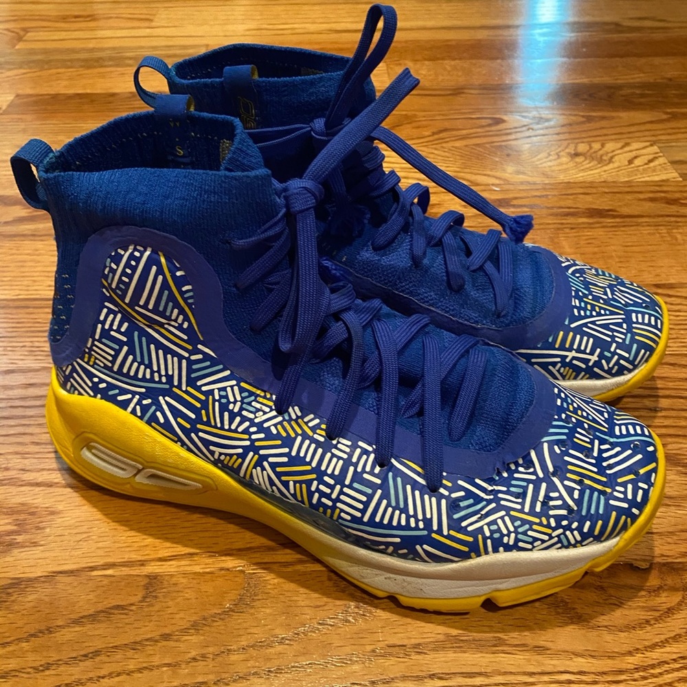 Youth Curry 4 Basketball shoes